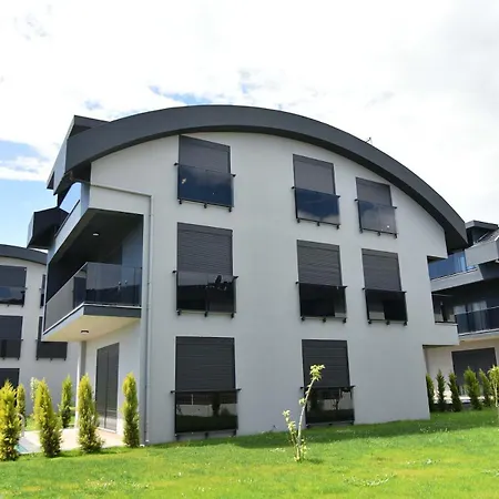 Side De Deniz Manzarali Oezel Havuzlu Villa *