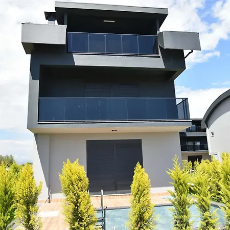 Side De Deniz Manzarali Oezel Havuzlu Villa *
